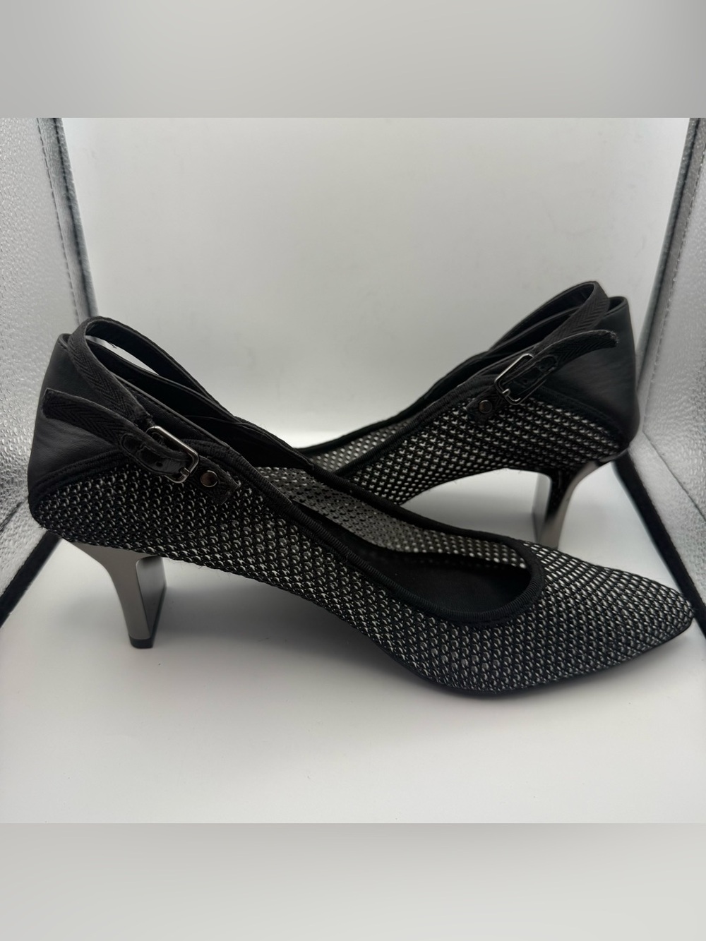 Charles & Keith Black Shoes Size 39 Mesh Cotton Excellent Condition 2"heels